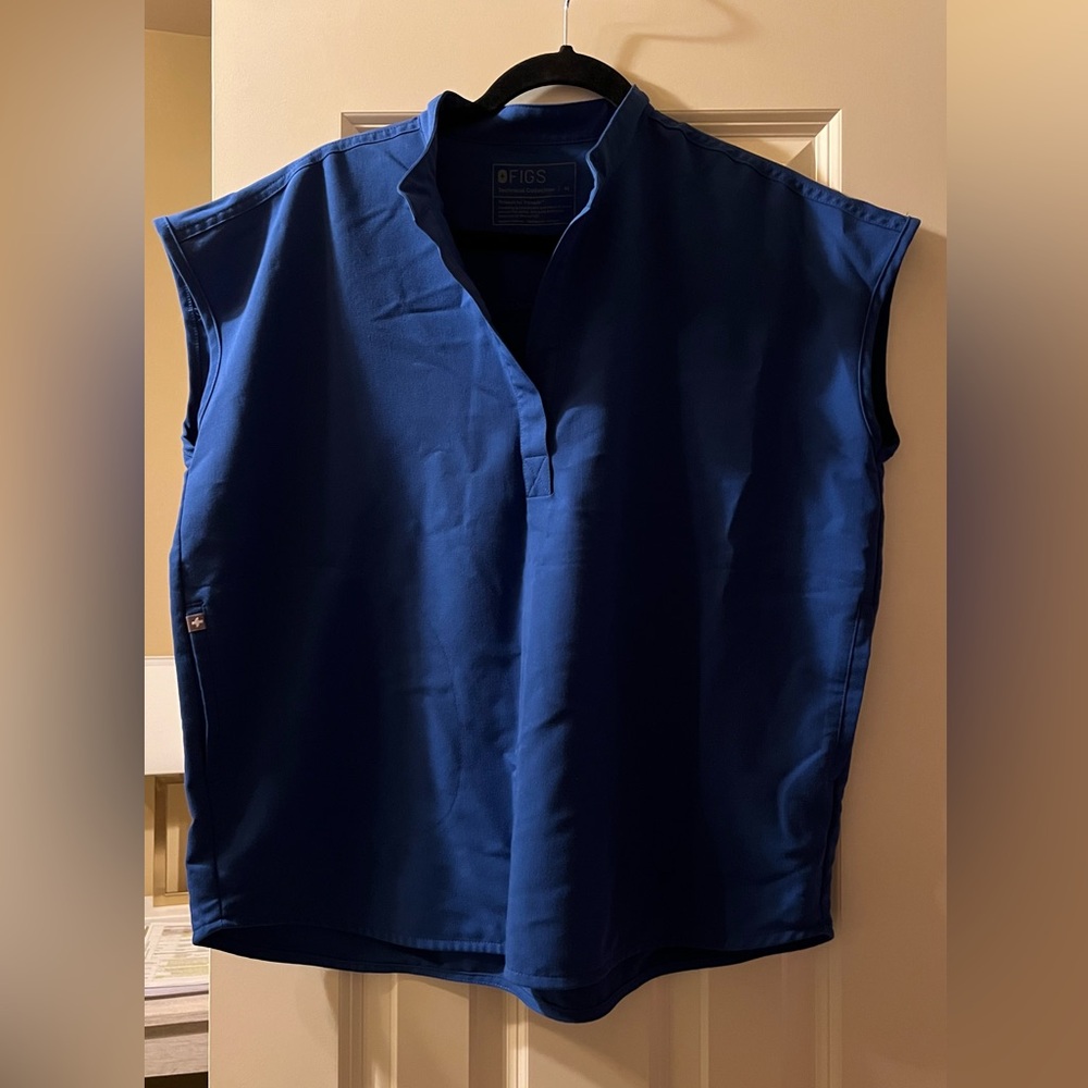 FIGS Rafaela Oversized Scrub Top